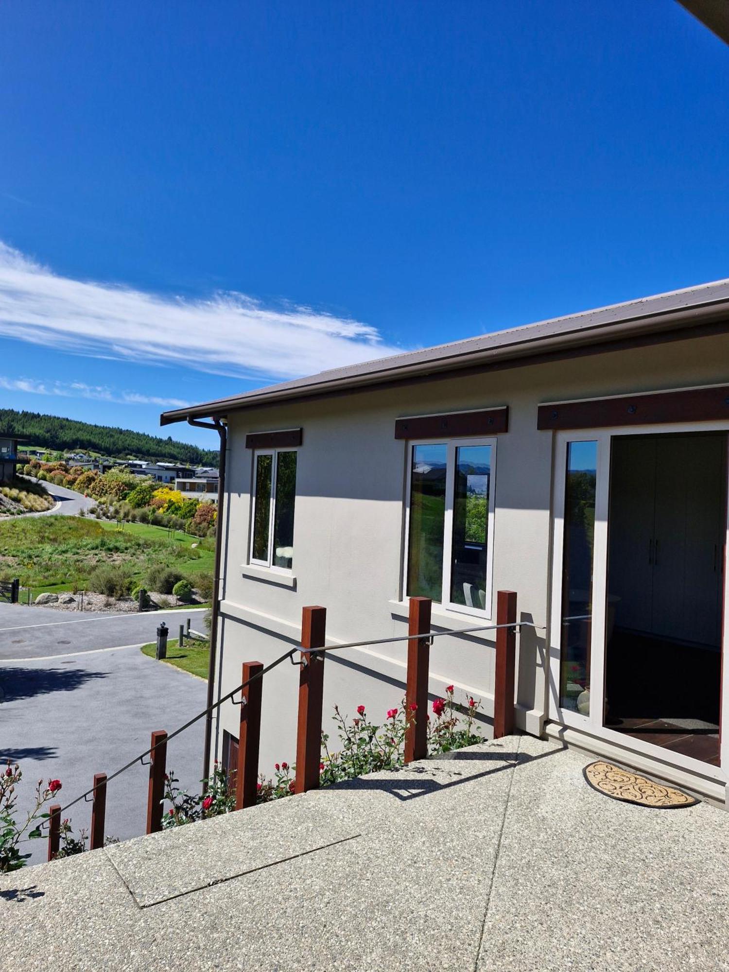 Studio Nestled In Ridgecrest ワナカ エクステリア 写真