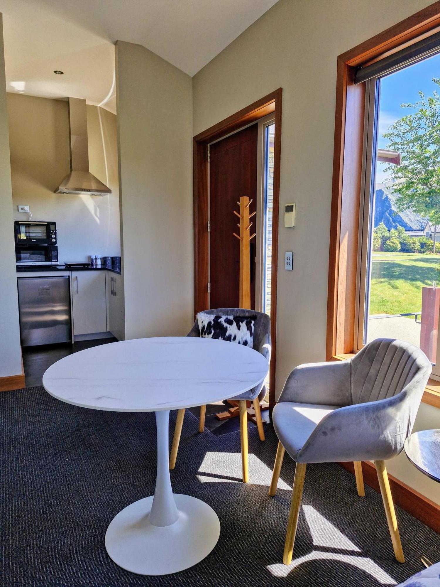 Studio Nestled In Ridgecrest ワナカ エクステリア 写真